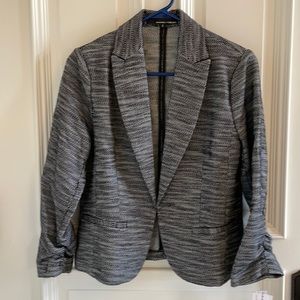 Contemporary 3/4 sleeves blazer - Amanda + Chelsea